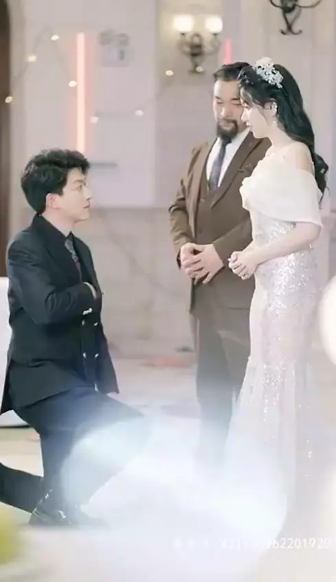 《首富爸爸归来落魄千金直接起飞》：平凡女孩的逆袭人生，从落魄到闪耀的财富传奇！